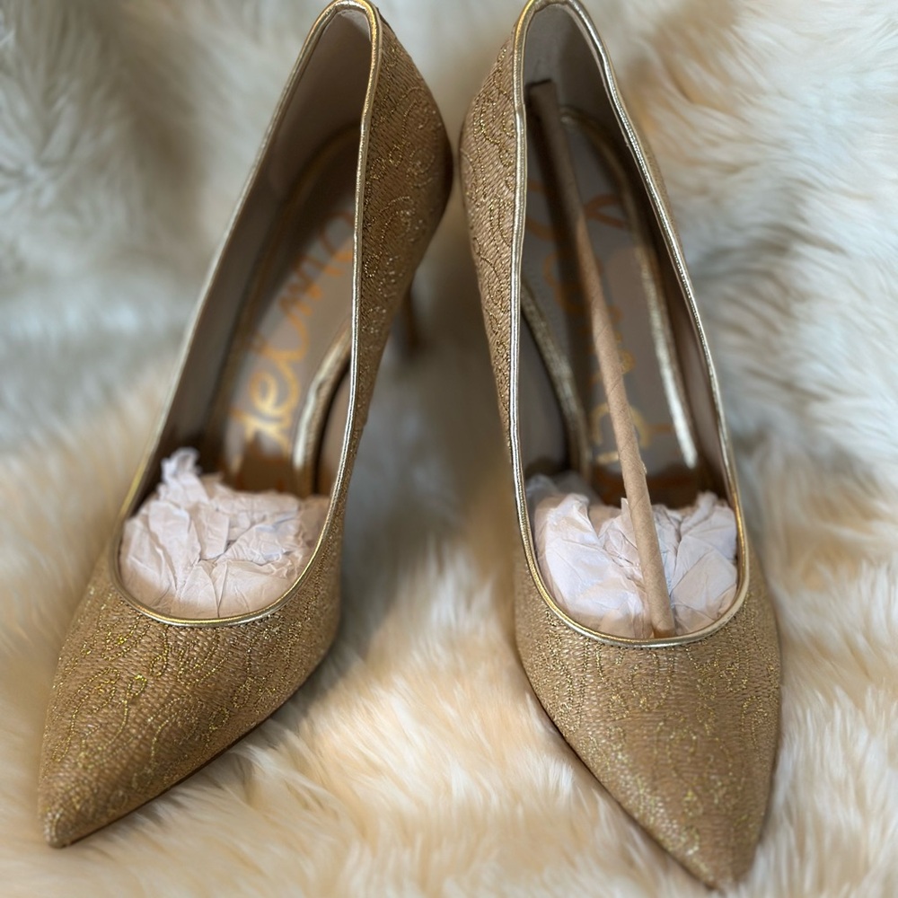 Sam Edelman Women's Hazel
Pump, Natural Logo Multi, Size 8 Gold Wedding Formal